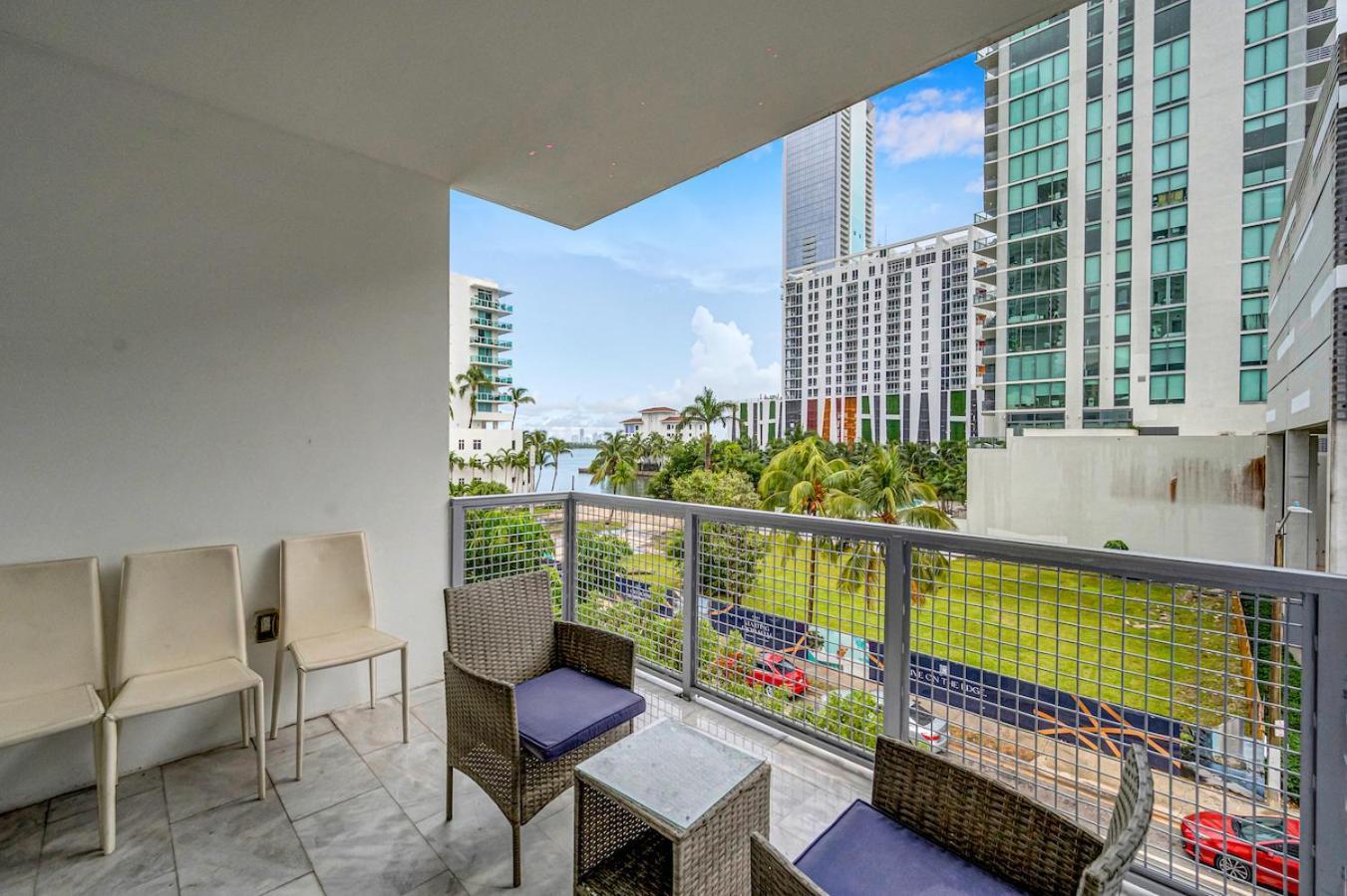 Appartamento Subtle 2 Bed In Edgewater Near Downtown With Free Parking Miami Esterno foto