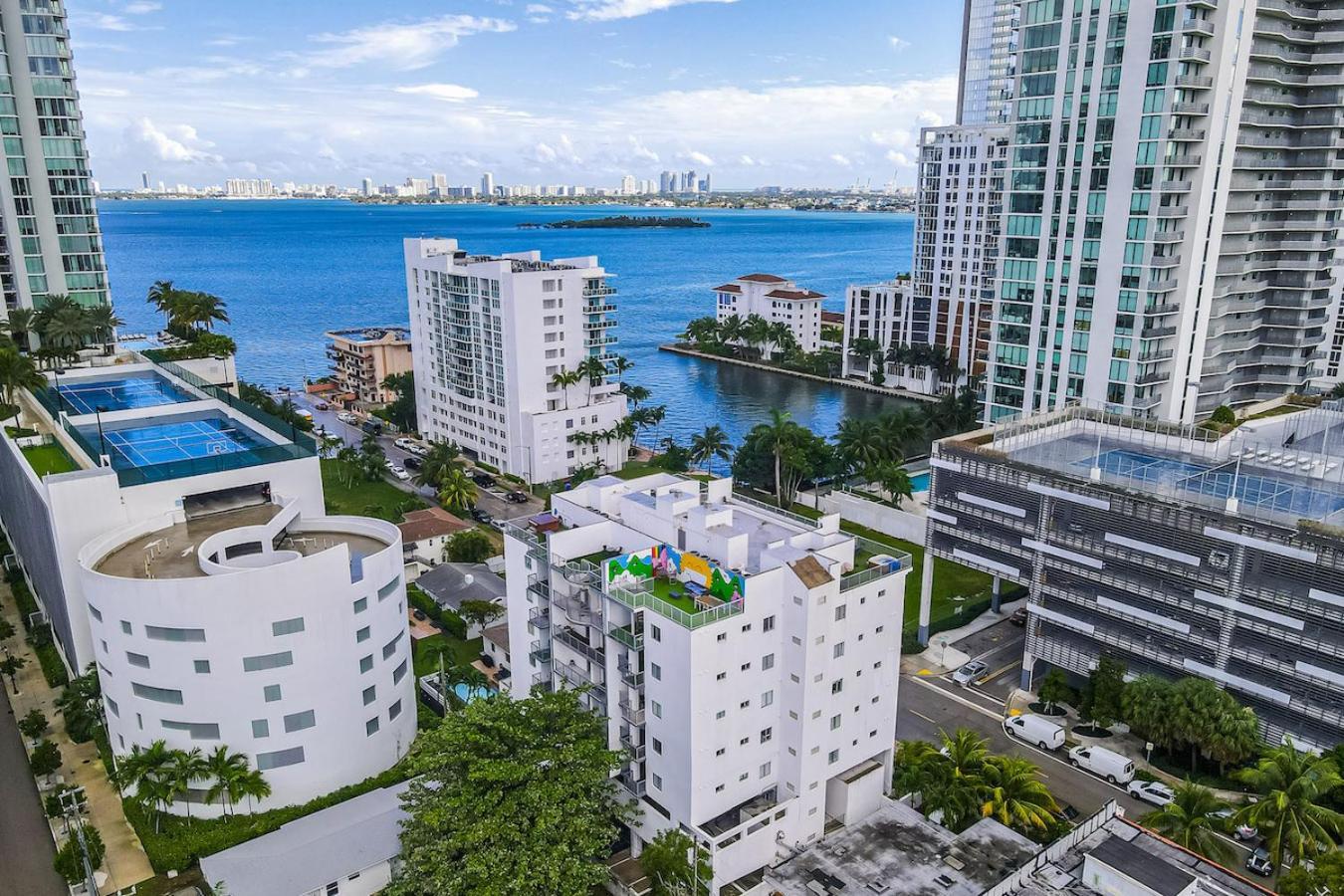 Appartamento Subtle 2 Bed In Edgewater Near Downtown With Free Parking Miami Esterno foto